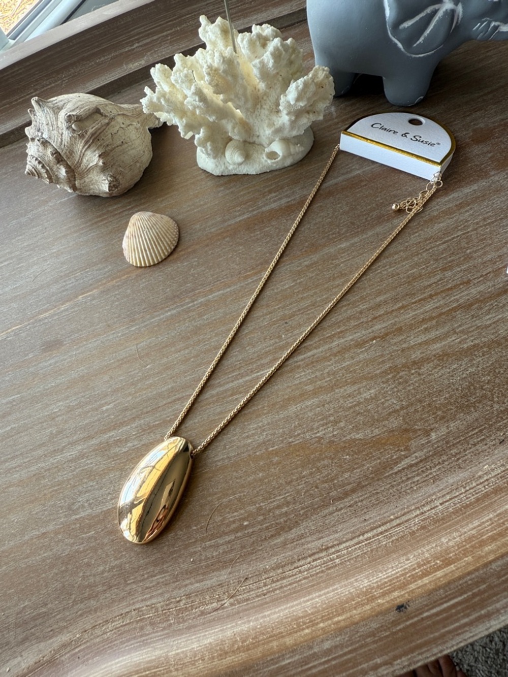 90’s minimalist Gold Teardrop Pendant Necklace - Women Jewelry - Picture 7 of 9